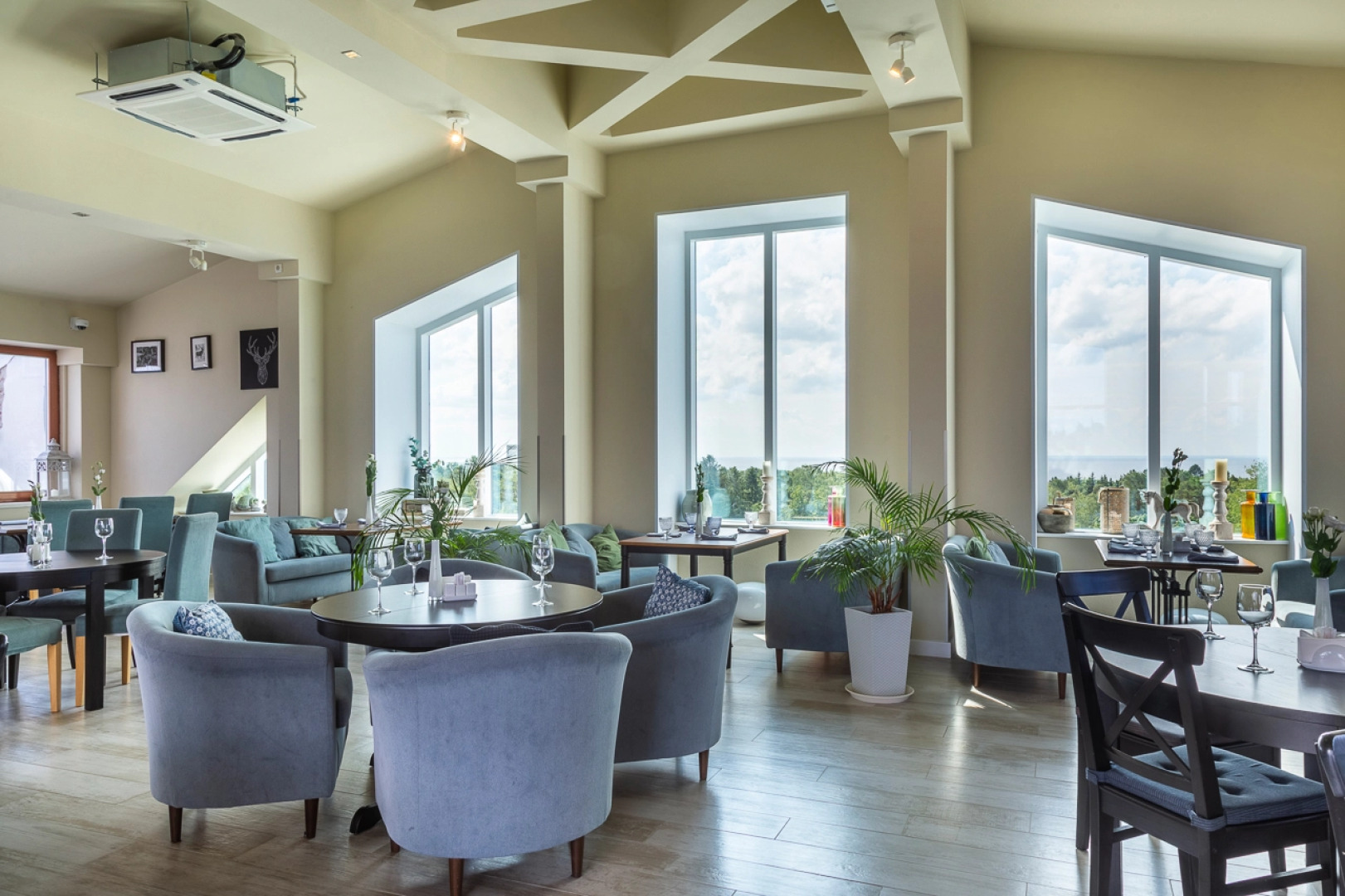 Отель Аквамарин