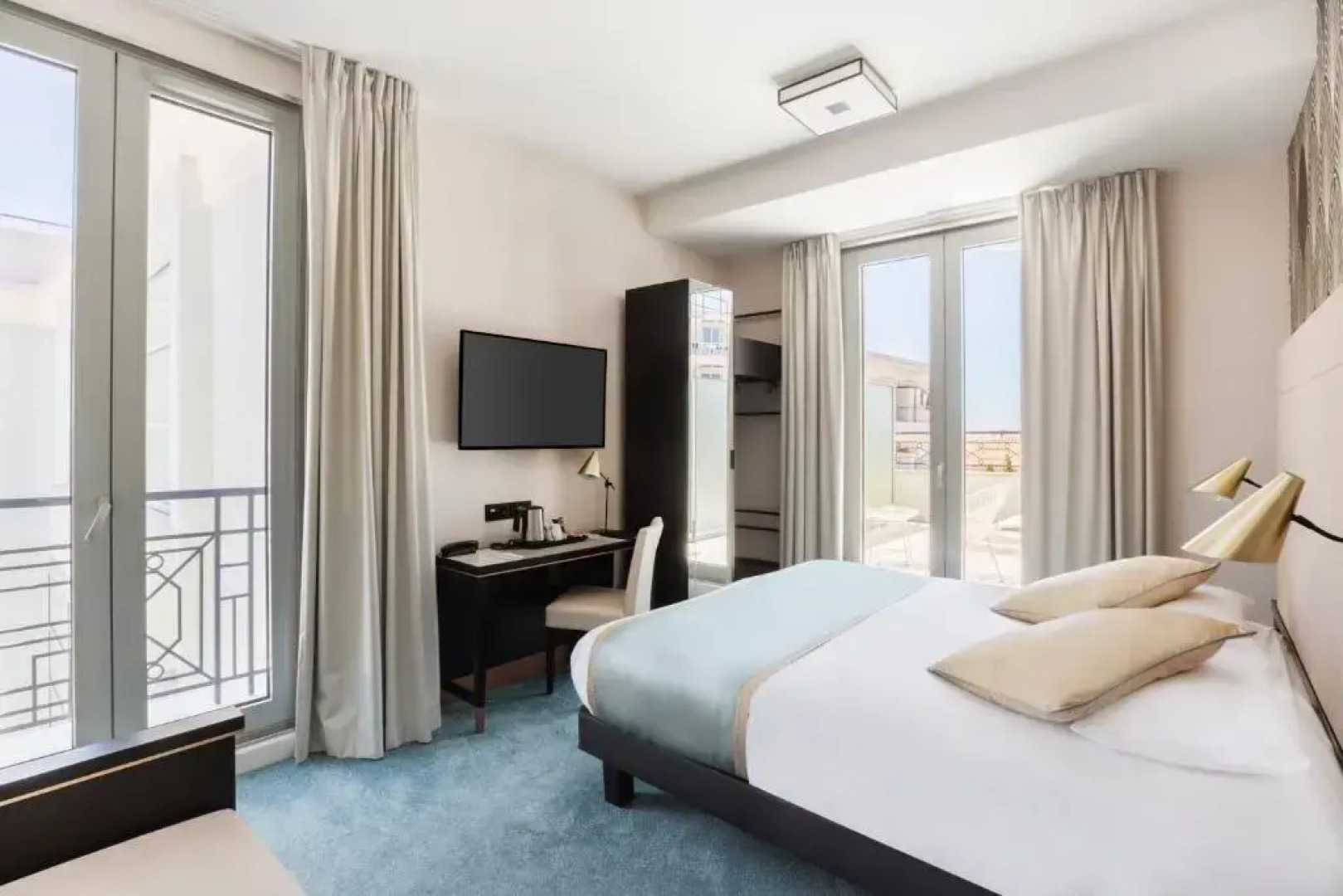 Отель Best Western Journel Antibes