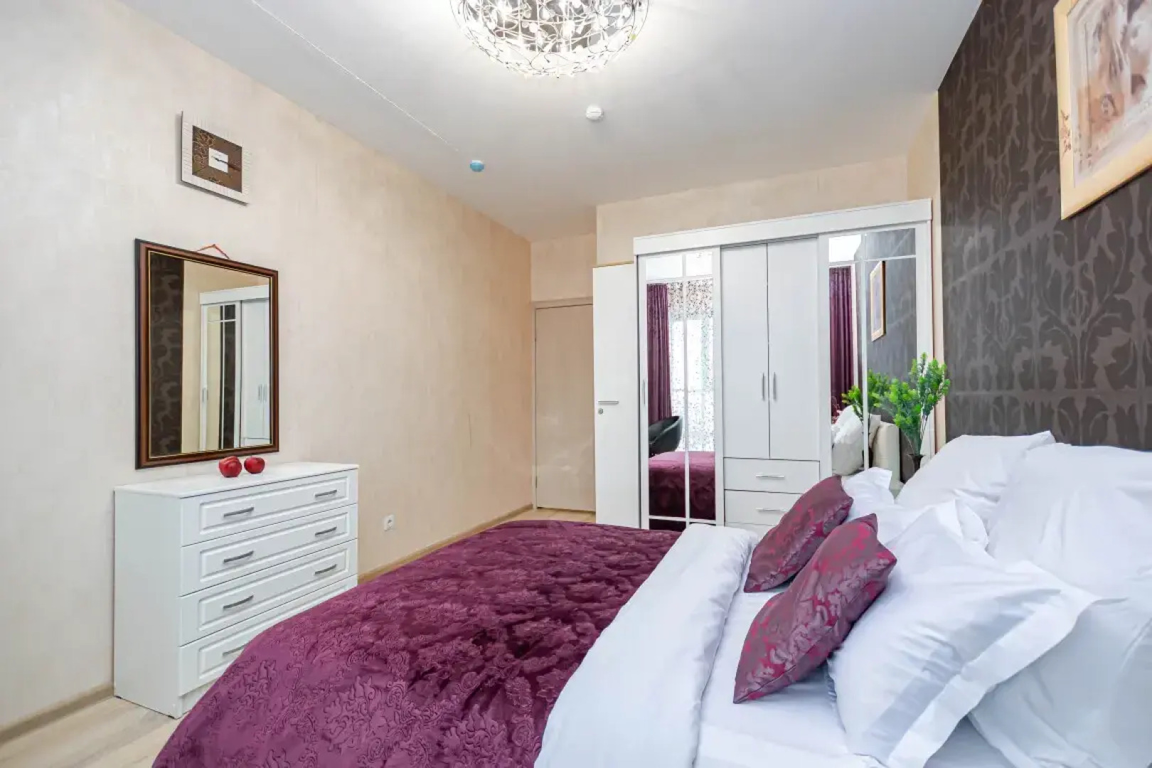 Апартаменты Cosmos Apart на Революции 48 В (1)