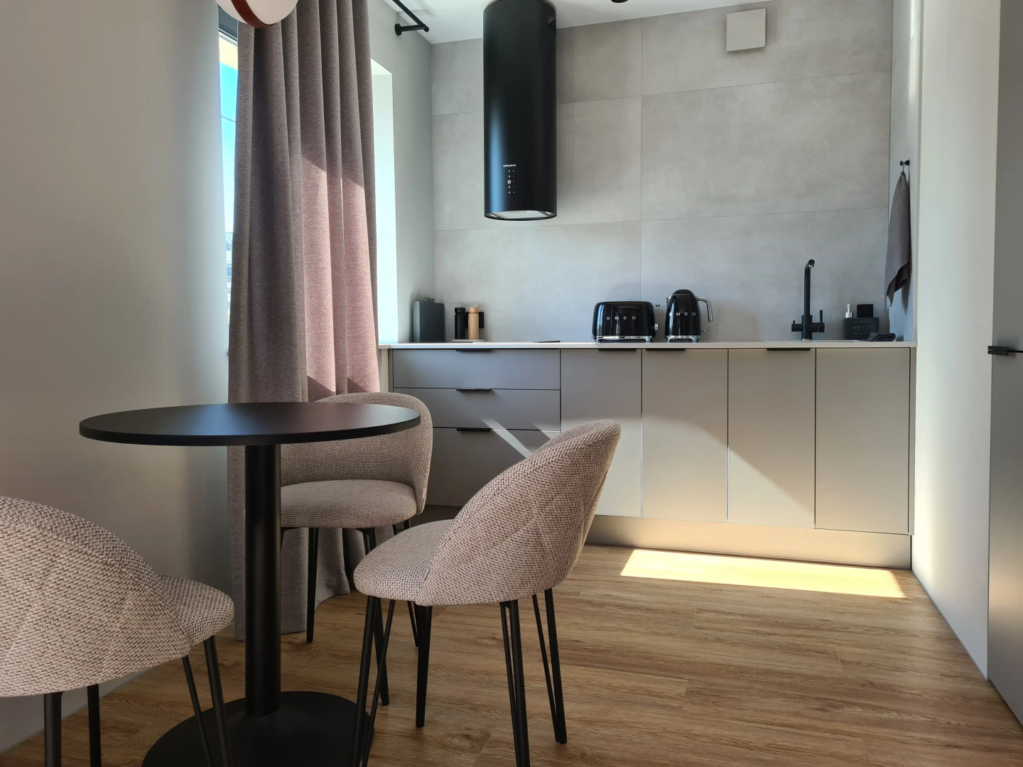 Квартира новая в центре RomanovApart