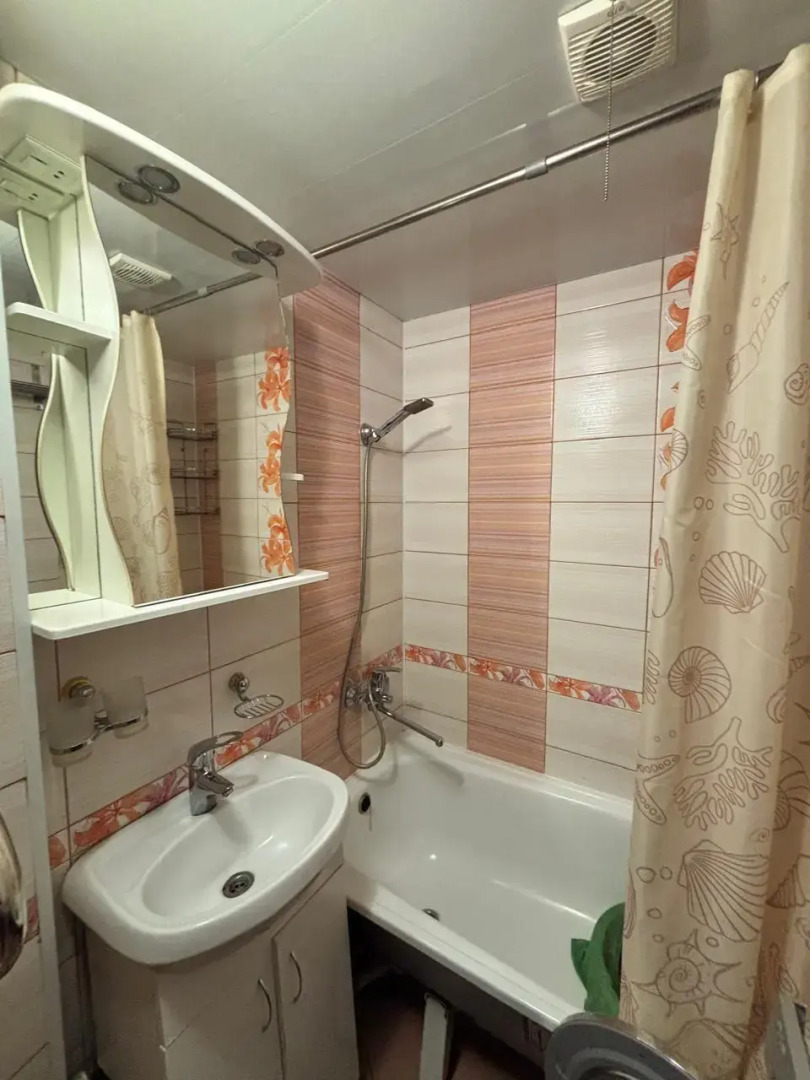 Квартира комфортная двушка на Караная Муратова