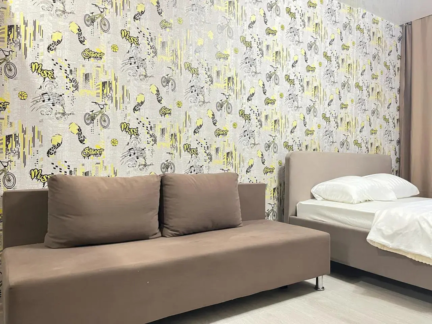 Апартаменты Уютные 3-комнатные на Июльских Днях 1к1