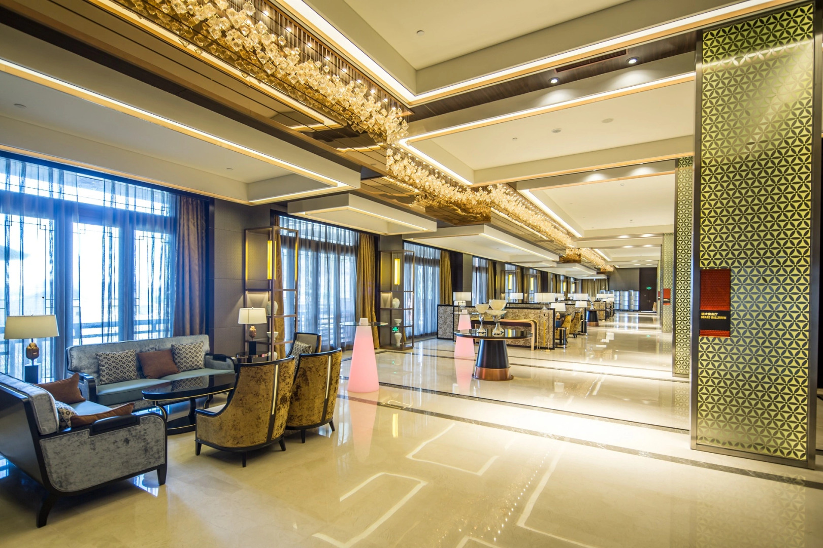 Отель Grand Bay Beijing