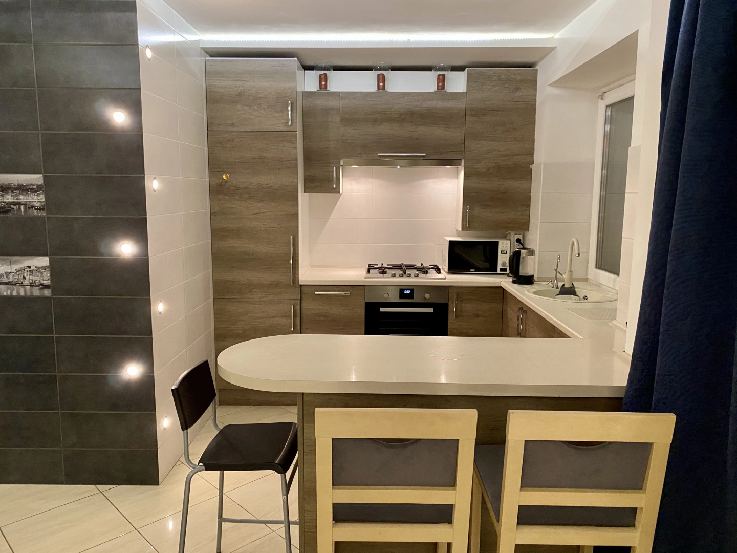 Апартаменты Уютная современная квартира в историческом центре города