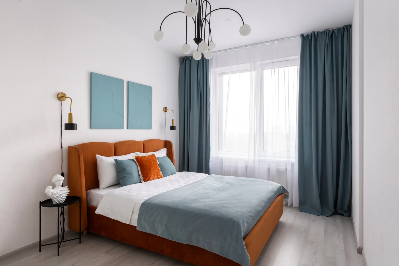 Квартира Евро-2 Крылья у метро рядом с парковкой, разводным мостом на Неве и центром