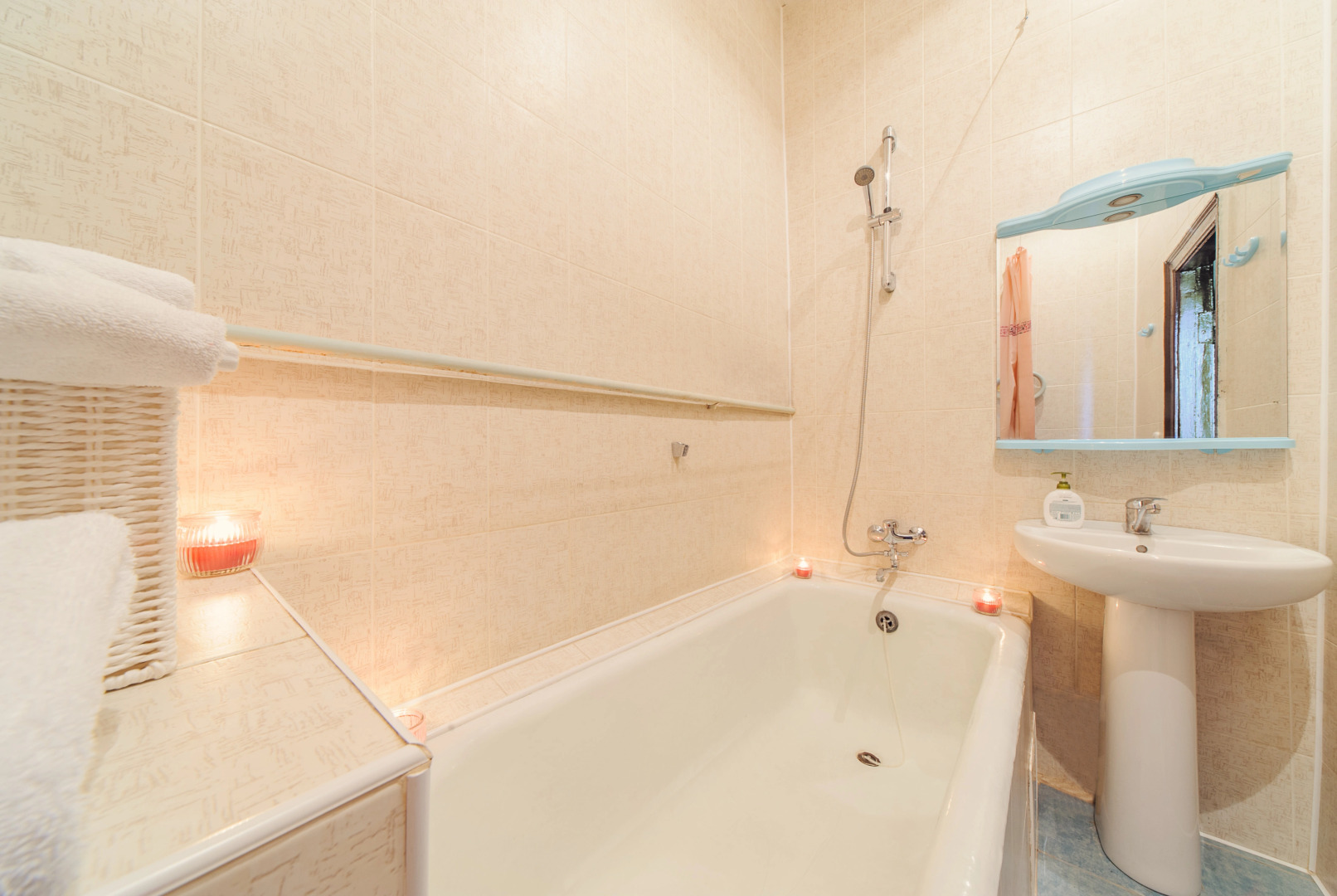 Апартаменты в центре рядом с Динамо и ТЦ Столица