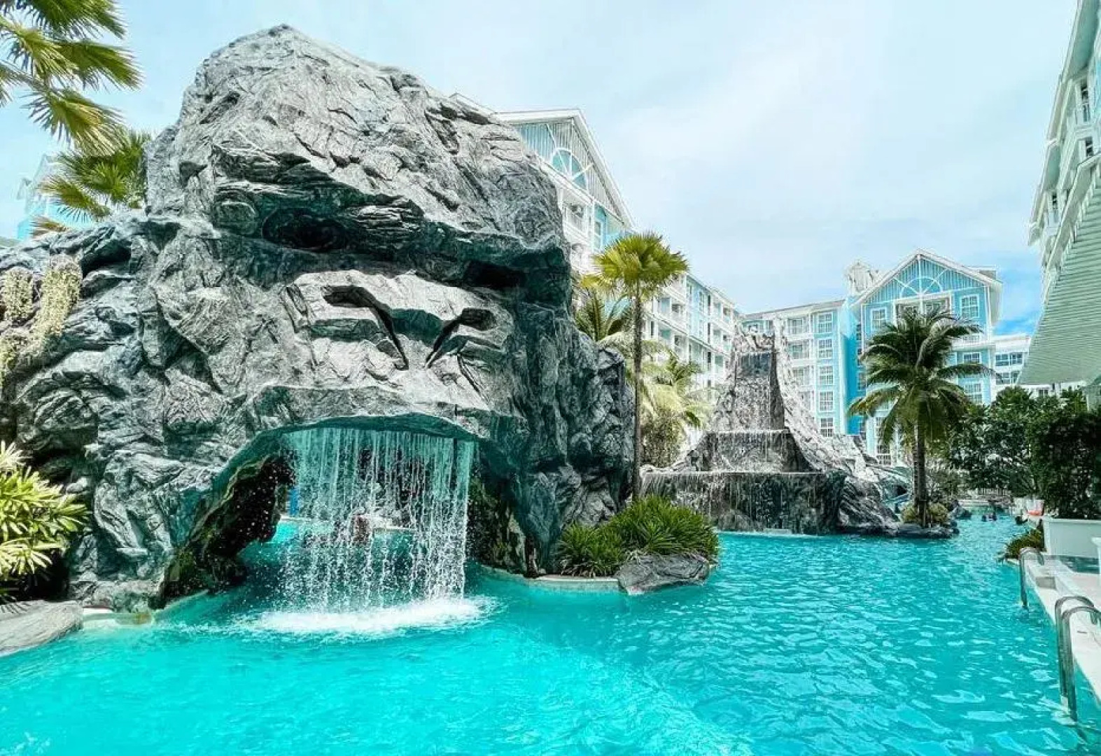 Апартаменты Grand Florida Beachfront