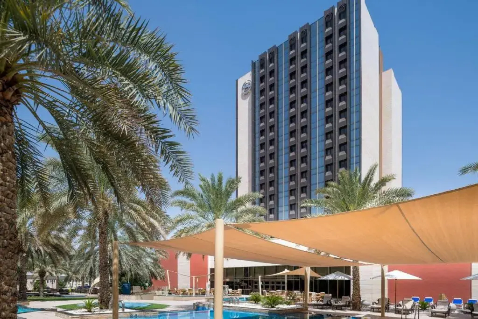 Отель Sheraton Oman