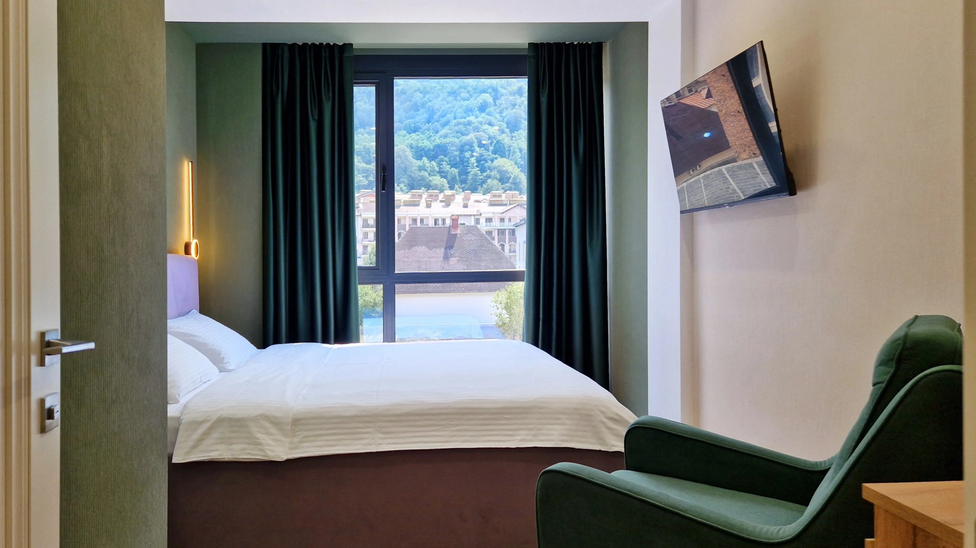 Апартаменты четырёхместные в Красной Поляне