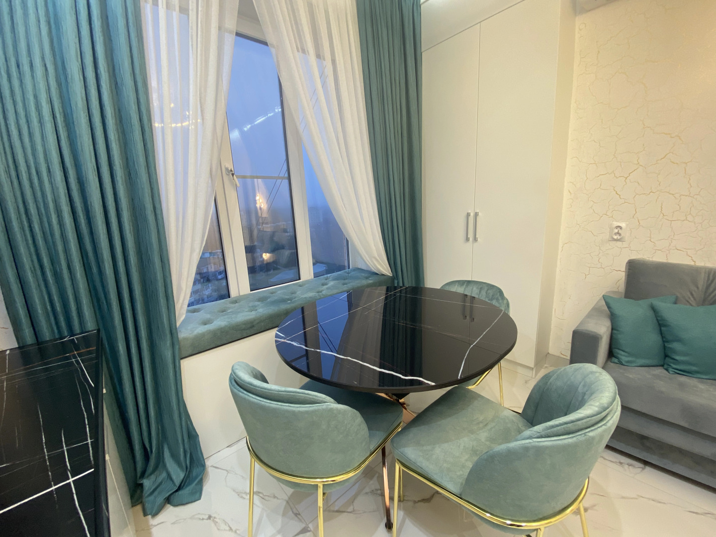 Апартаменты Чкалова 37 с видом на горы рядом аэропорт