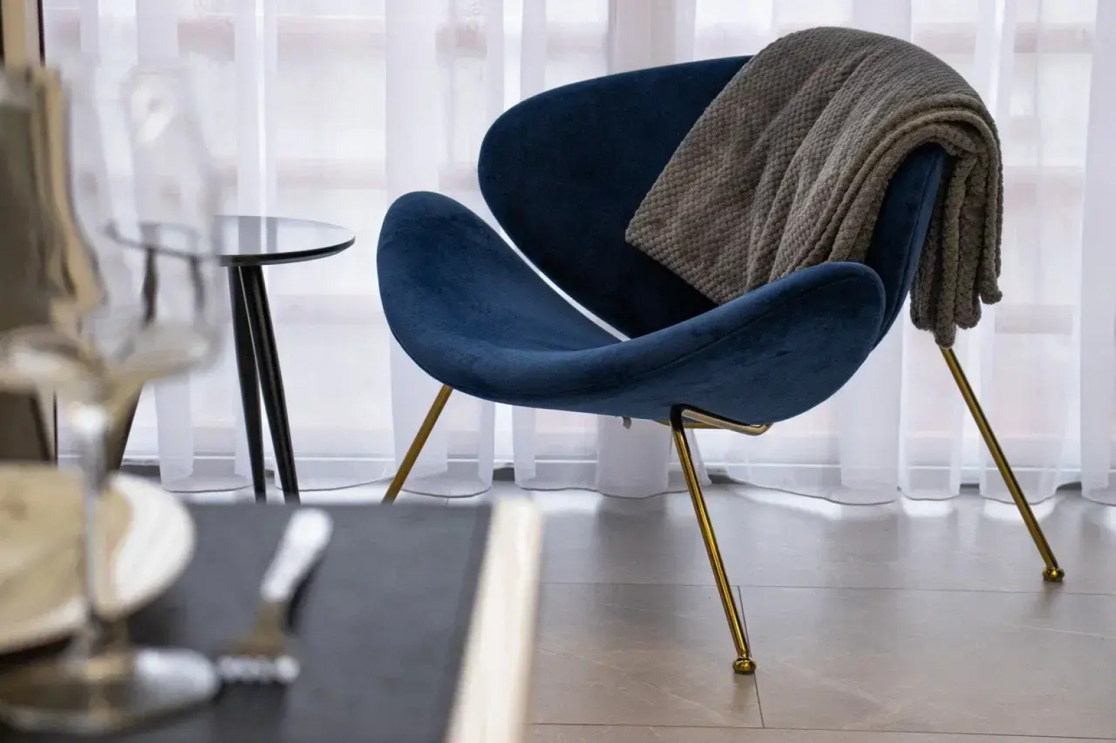 Апартаменты Люкс в центре Верхнее озеро, новый дом, Колибри#88А