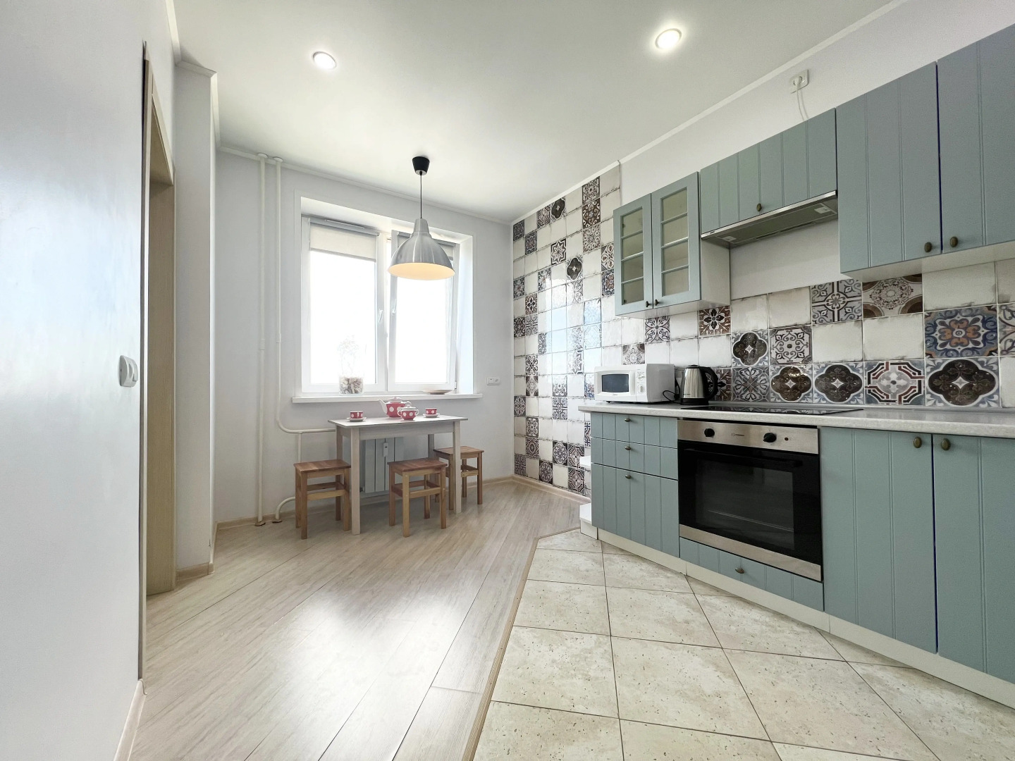 Апартаменты Однокомнатные на Переулке Хрустальном 27 на 17 этаже