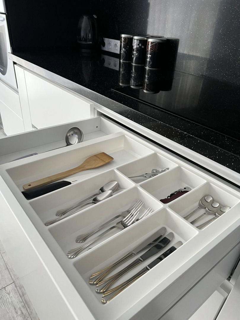 Квартира Просторная Студия с Панорамными Окнами в Центре