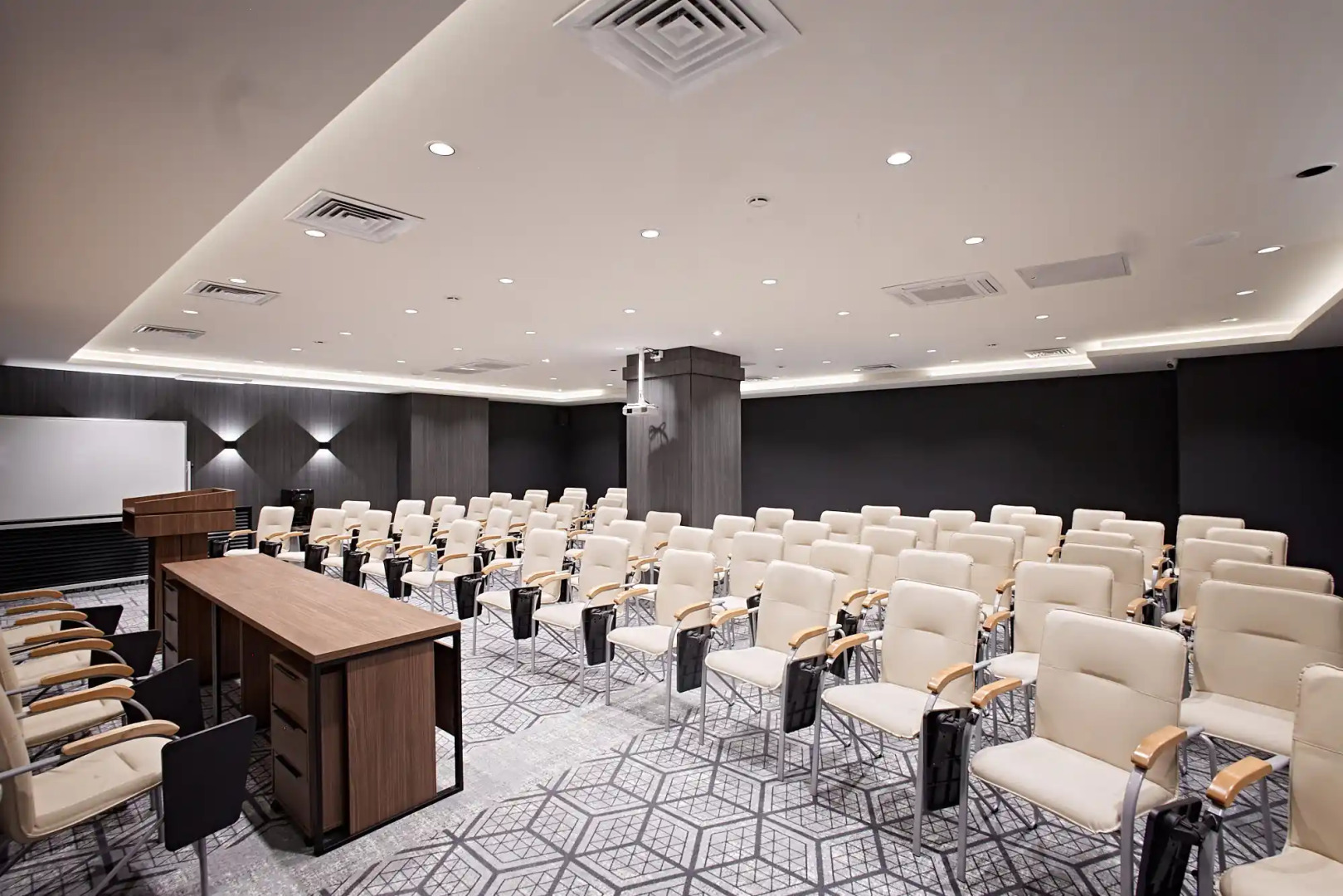 Отель Гранд-отель МЕГАПОЛИС