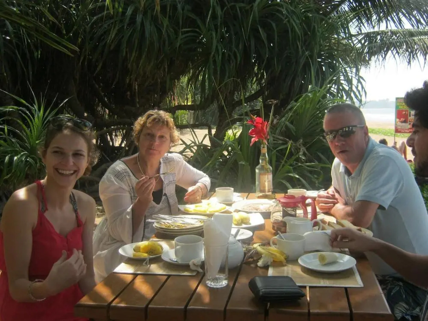 Отель Arcade Beach