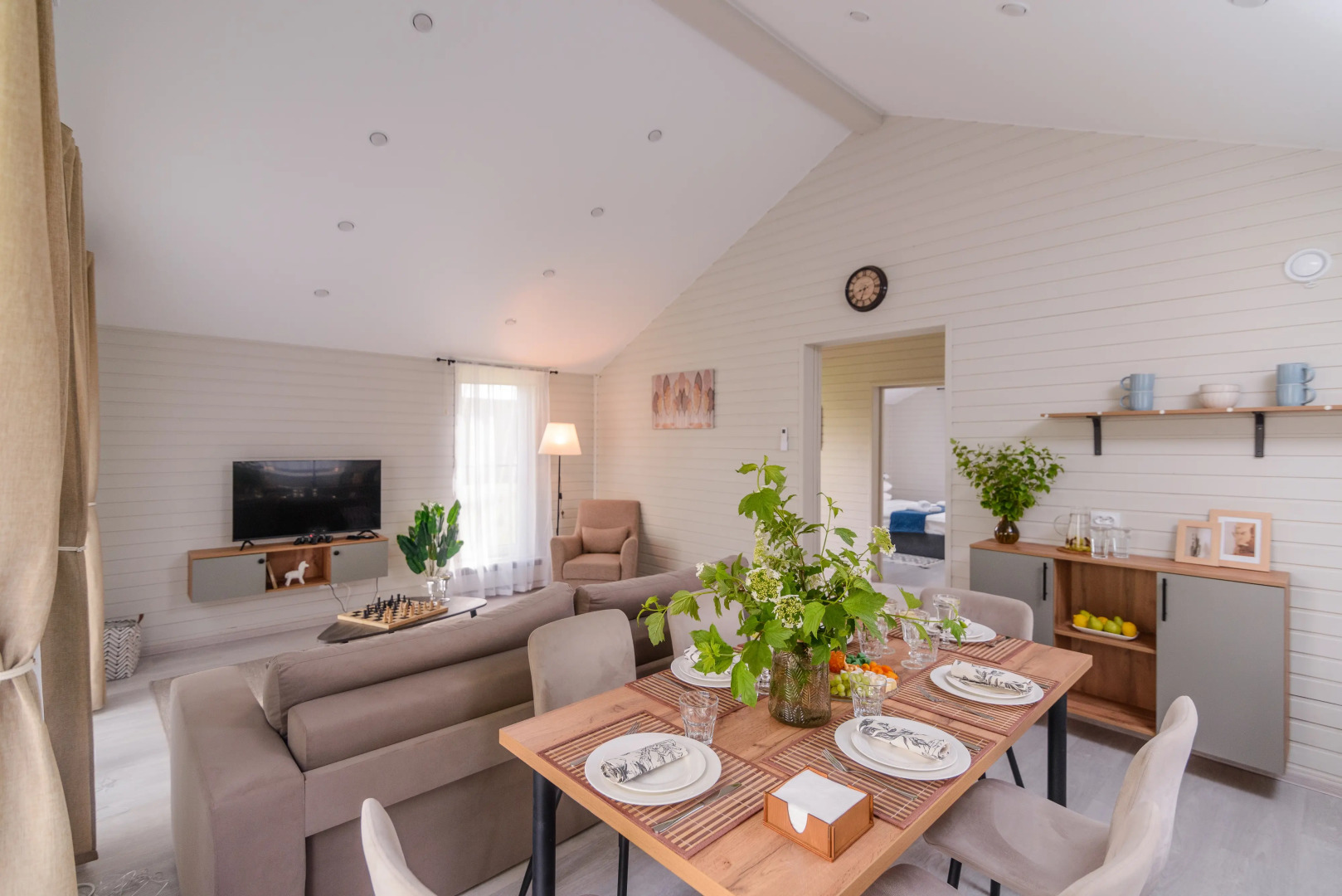 Частный дом в поселке у водохранилища