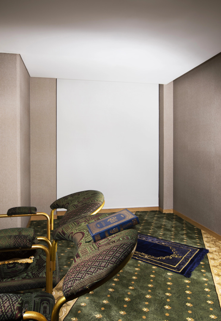 Отель Grand Cosmopolitan