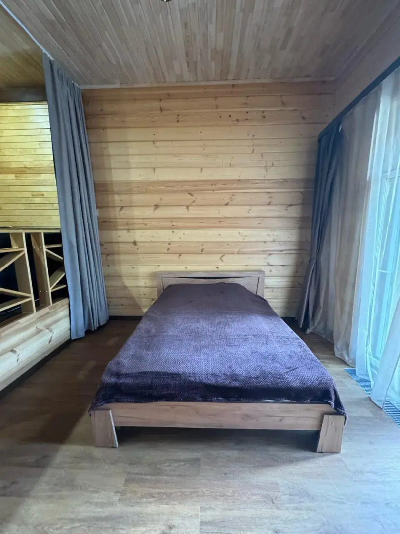 Апартаменты в доме Олега Митяева с видом на озеро