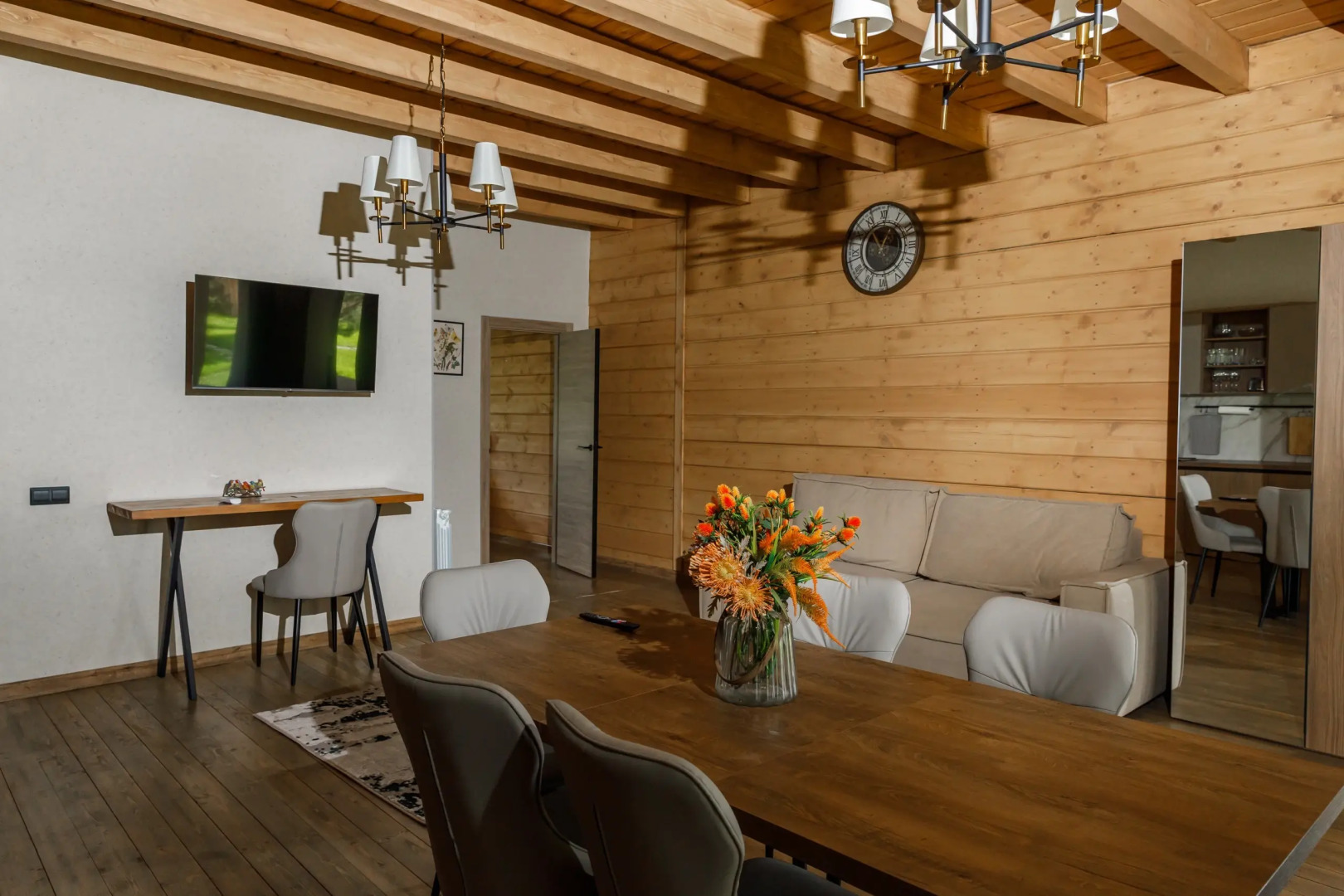 Частный дом Трехкомнатный 145 метров в лесу у пруда