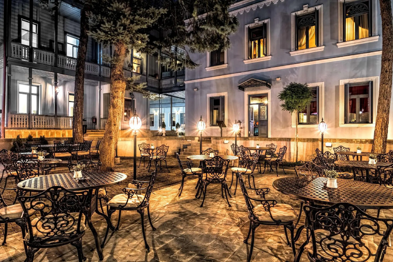 Golden Tulip Borjomi