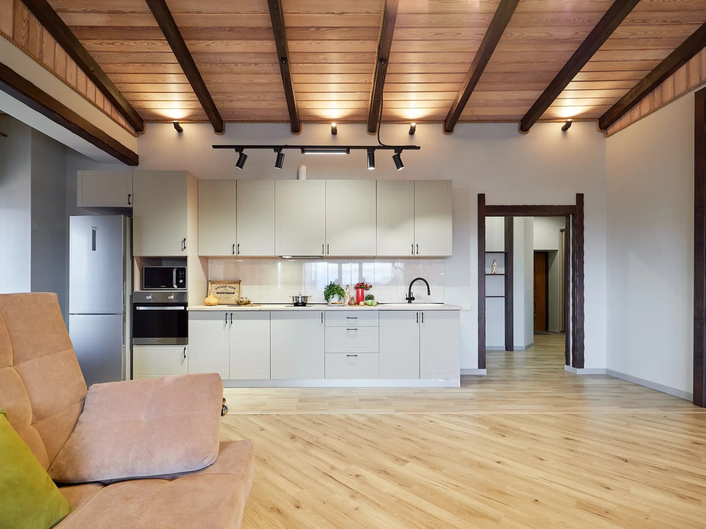 Апартаменты Миндаль Ирины Савельевой В центре у Каскадной лестницы и входа в Национальный парк