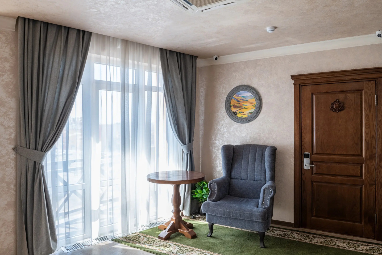 Отель Джорджовани