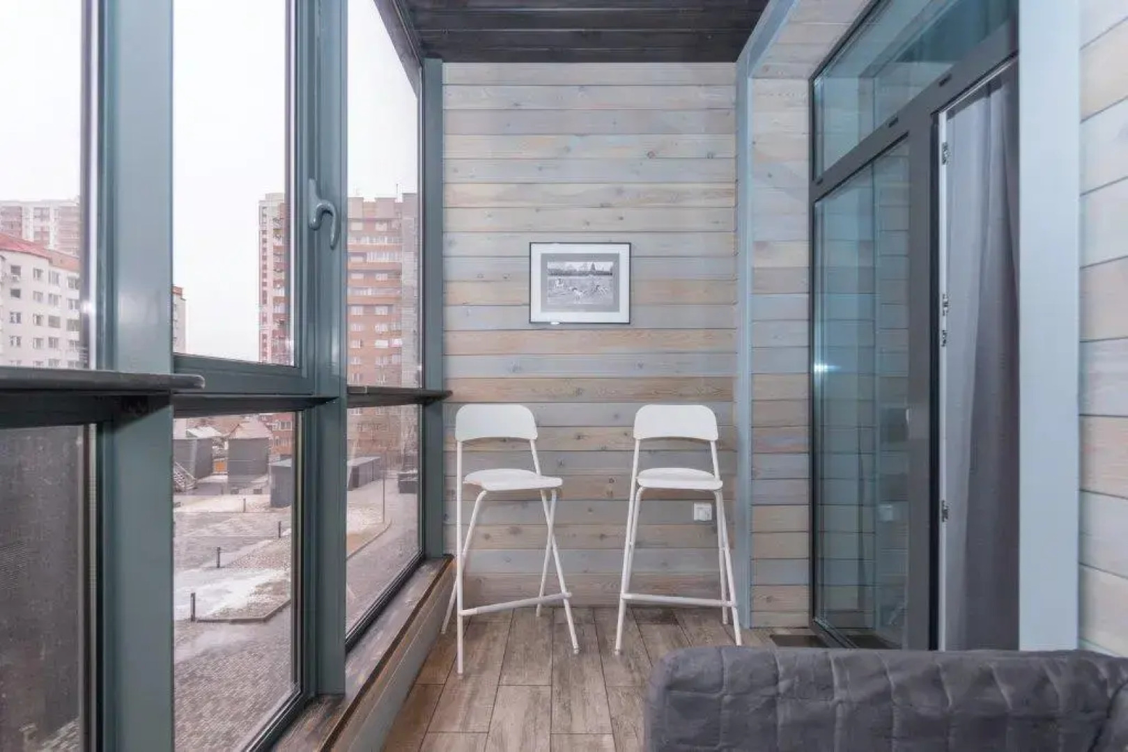 Апартаменты в Центре Города у Нарымского Сквера 1