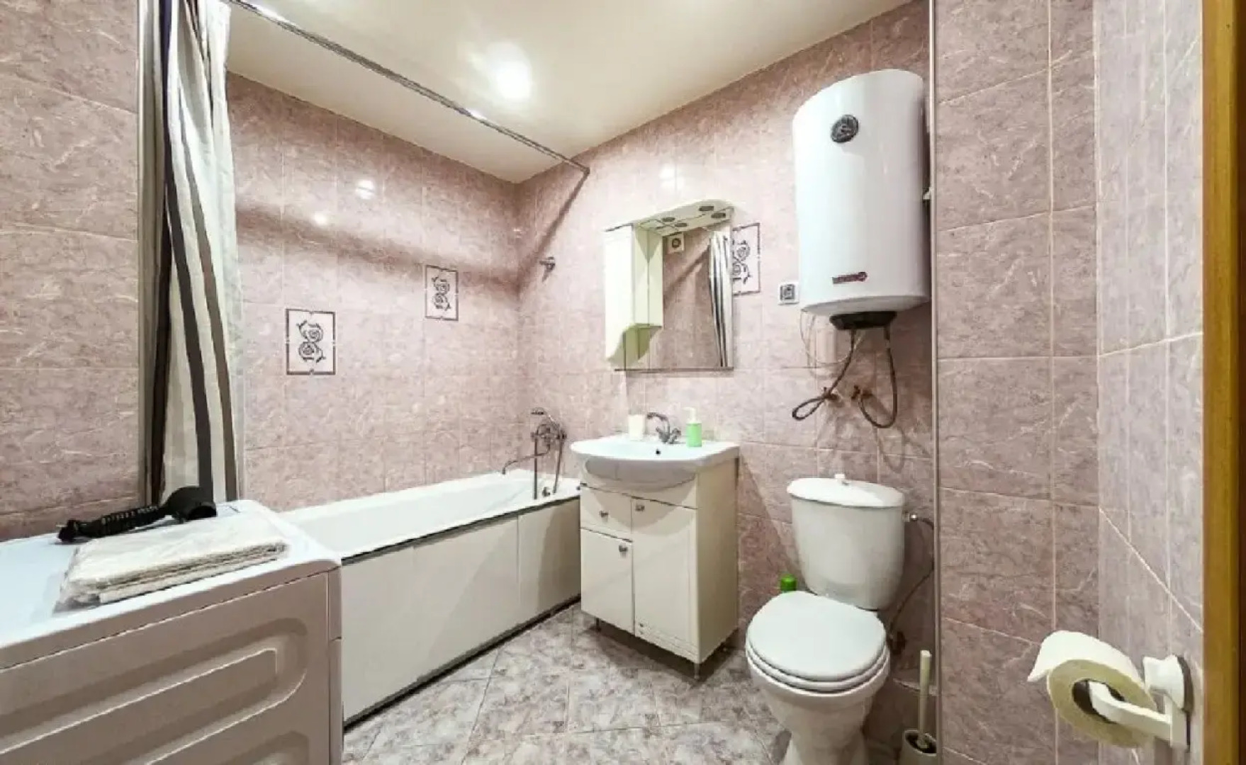 Квартира Семейная Гостиный Дворъ и Ко на Щорса 105