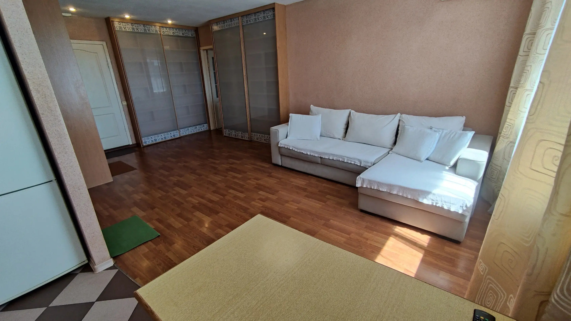 Квартира 10 мин до центра, уютно, чисто, ванна для двоих