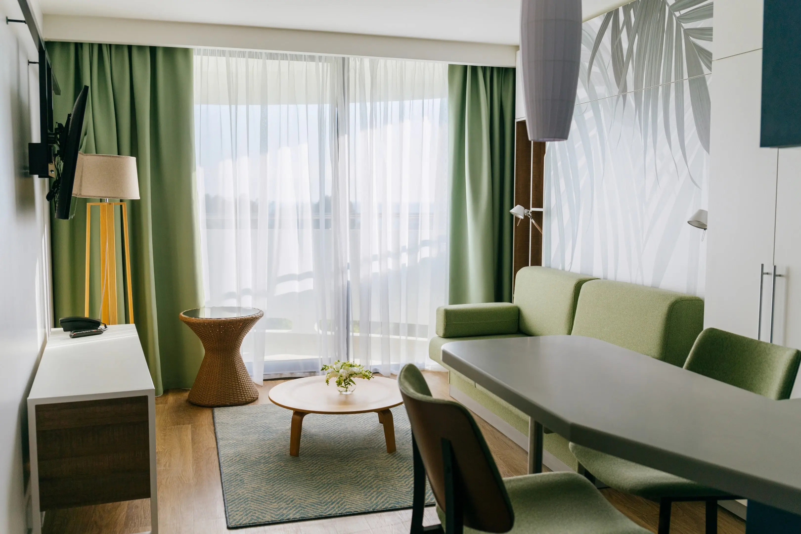 Отель Cosmos Stay Le Rond Sochi 4*
