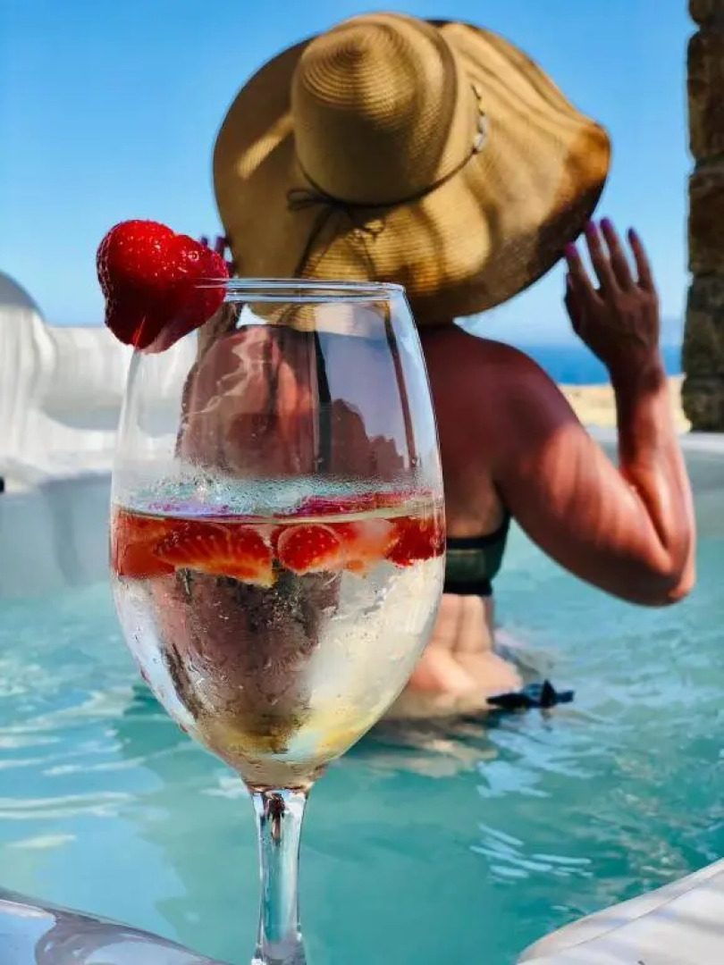 Отель Legendary Suites