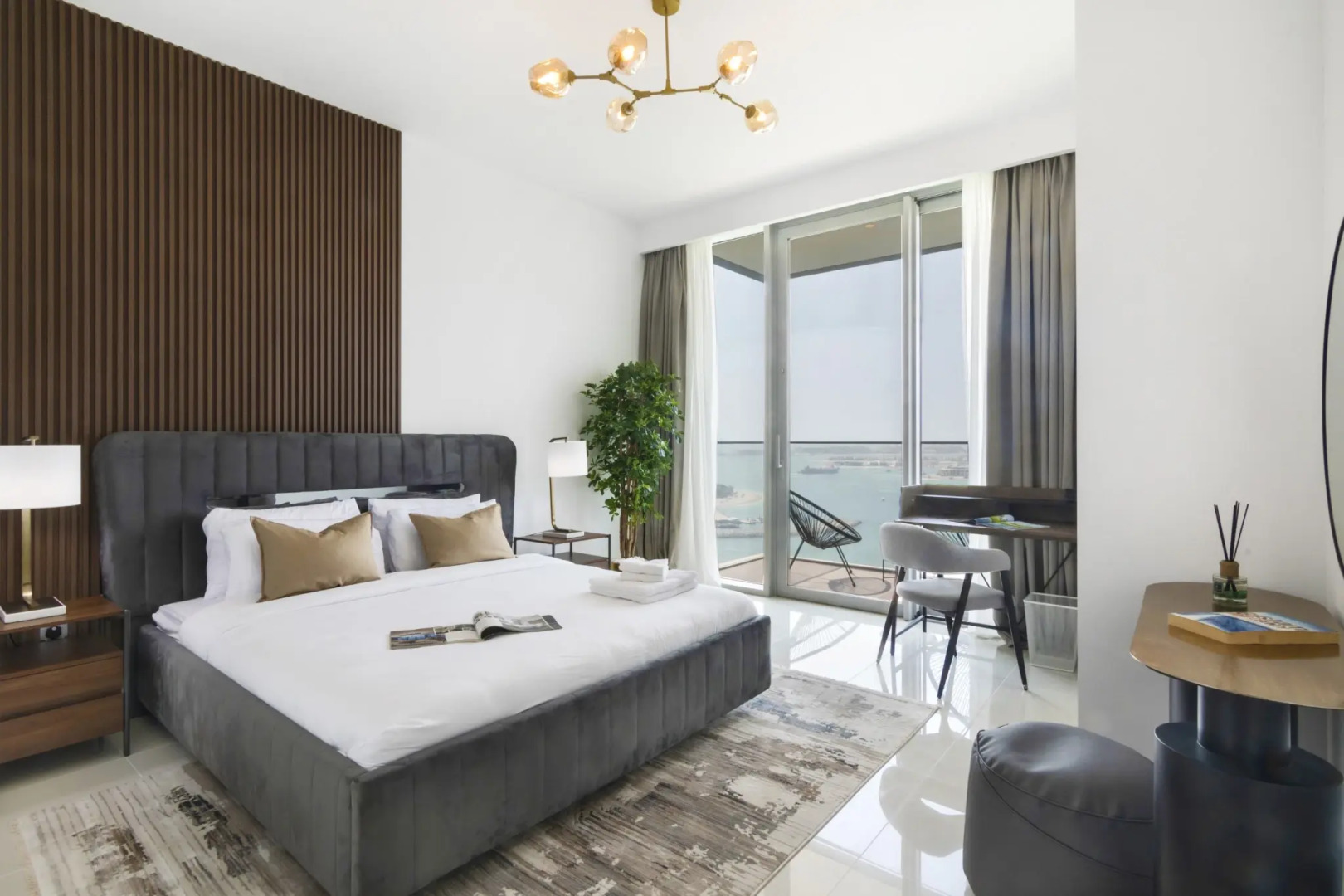 Апартаменты Welcome Home с видом на море 2 Спальни