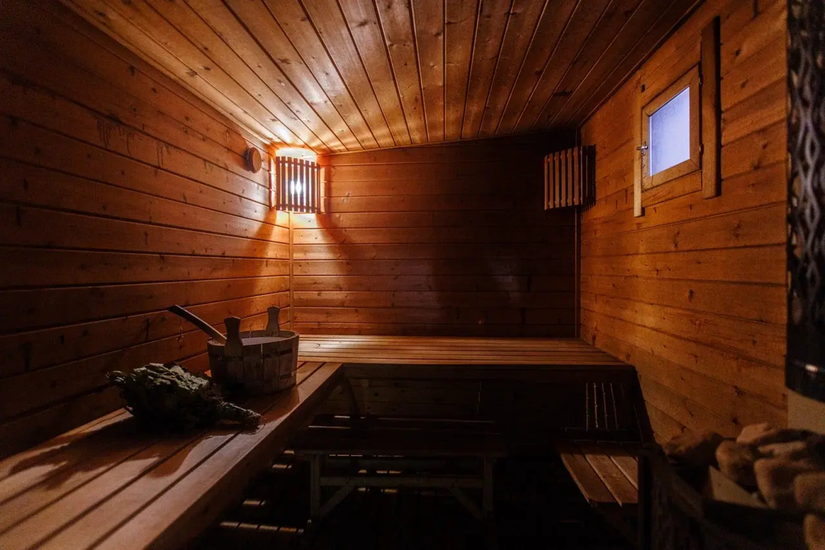 Частный дом Традиция отдыха - дом у озера c баней и купелью