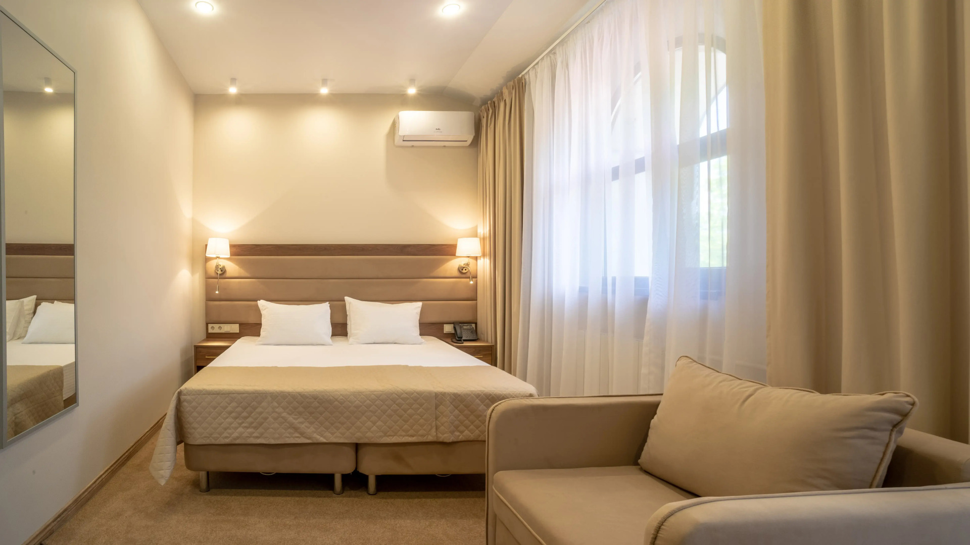 Отель Гранд-Отель (основан в 1901 году)