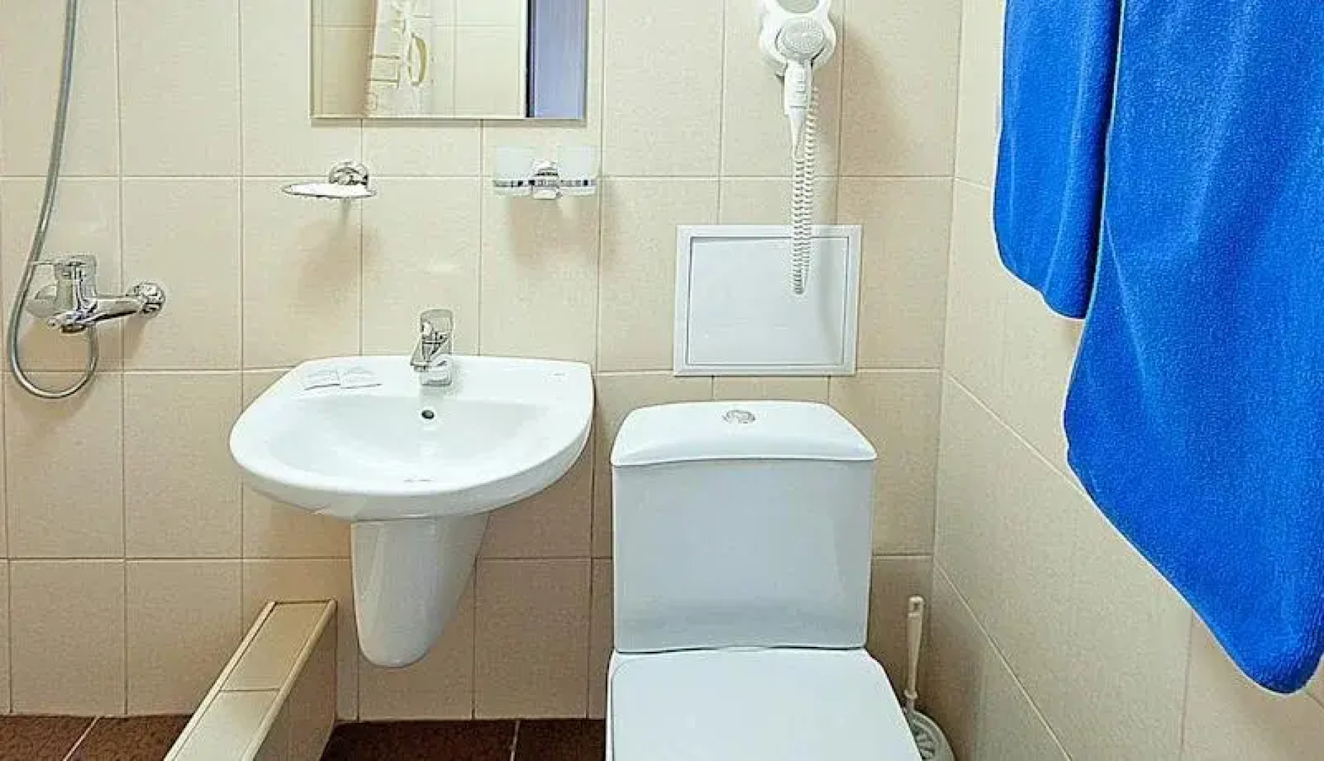 Отель Кавказ