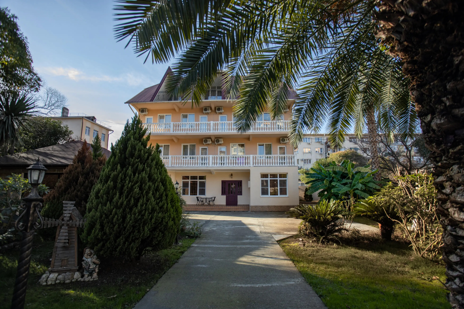 Akatsiya Guest House