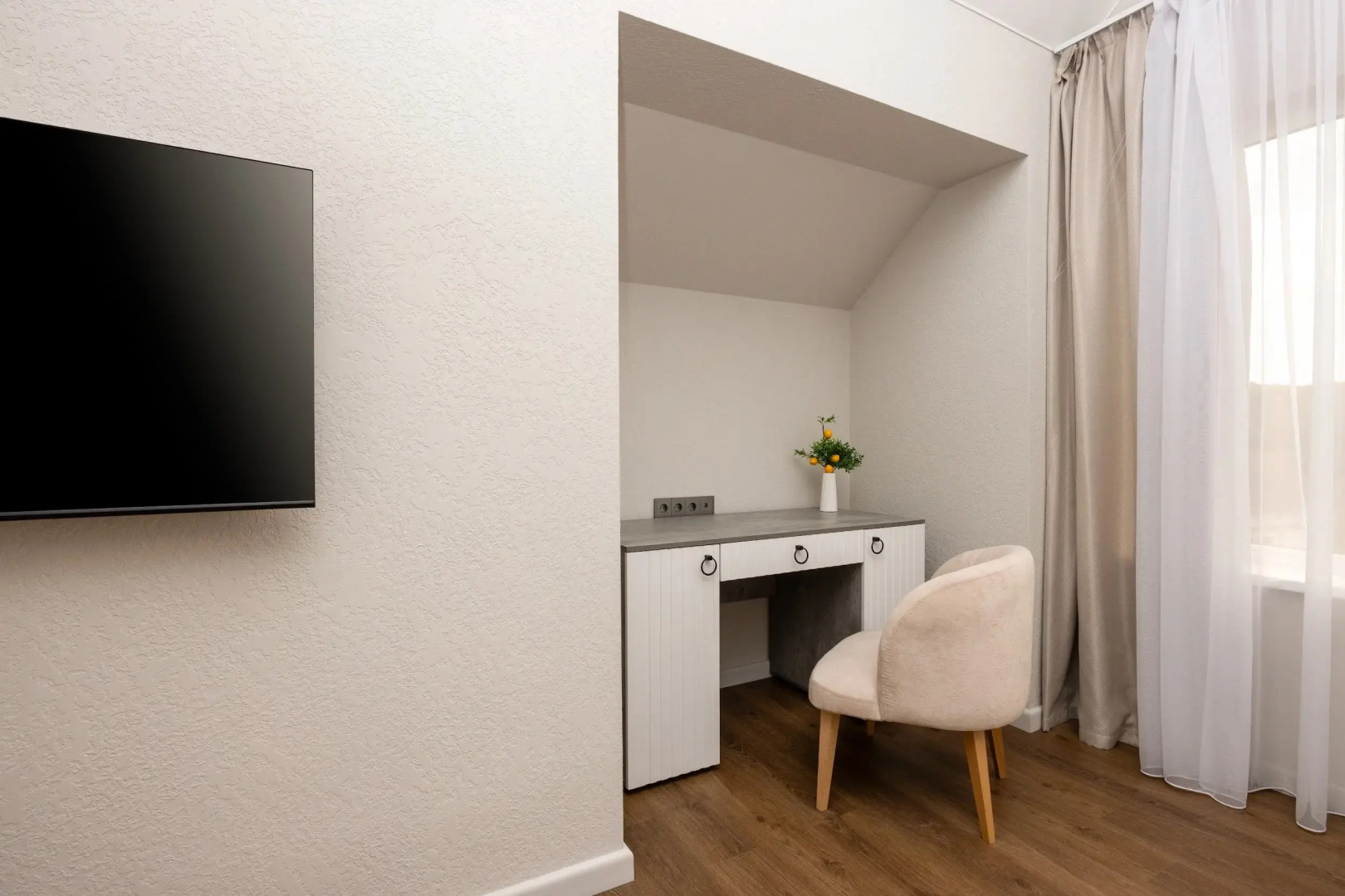 Вилла с подогреваемым бассейном и 6 спальнями