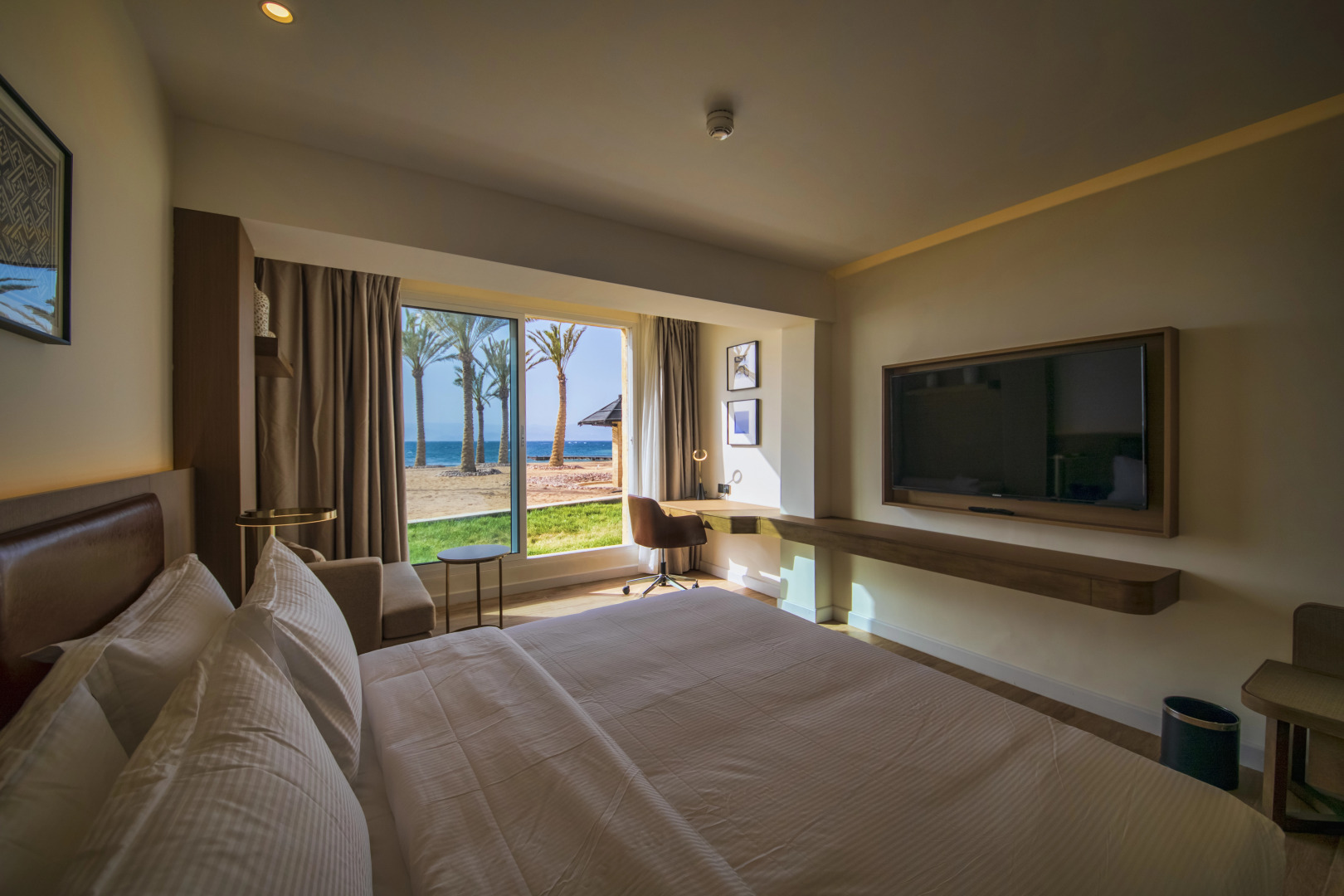 Отель Luxotel Aqaba Beach Resort & Spa Hotel