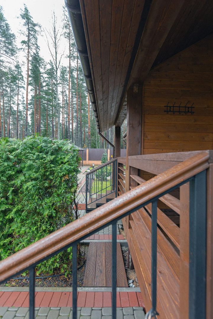 Частный дом WhiteyHouse половина 2
