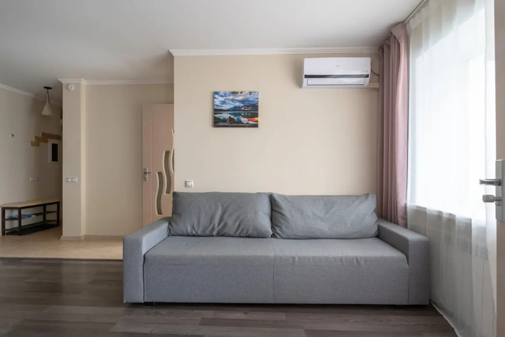 Апартаменты Двухкомнатные с двуспальной кроватью и двумя диванами