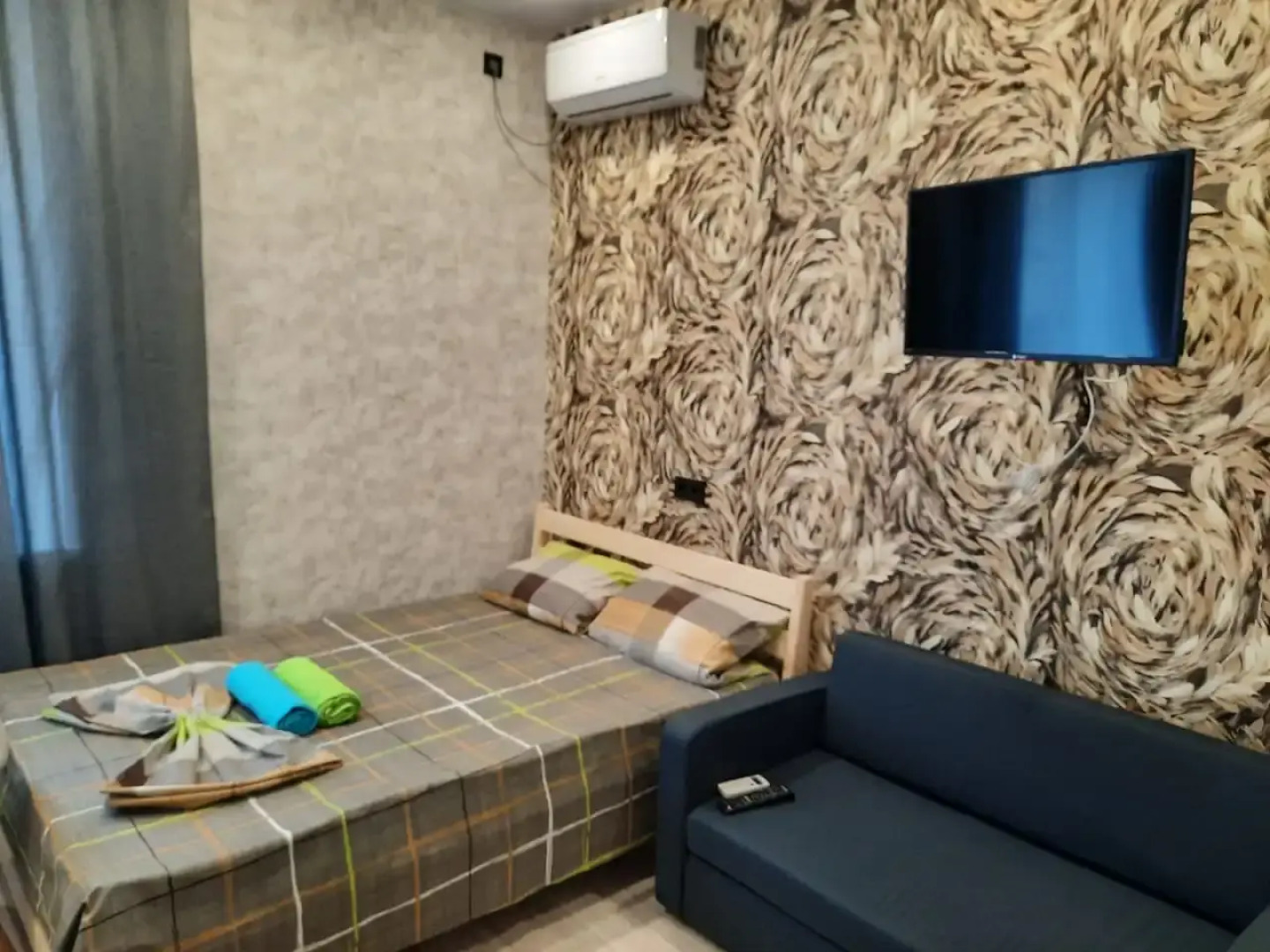 Апартаменты на Аллее Героев (справа)