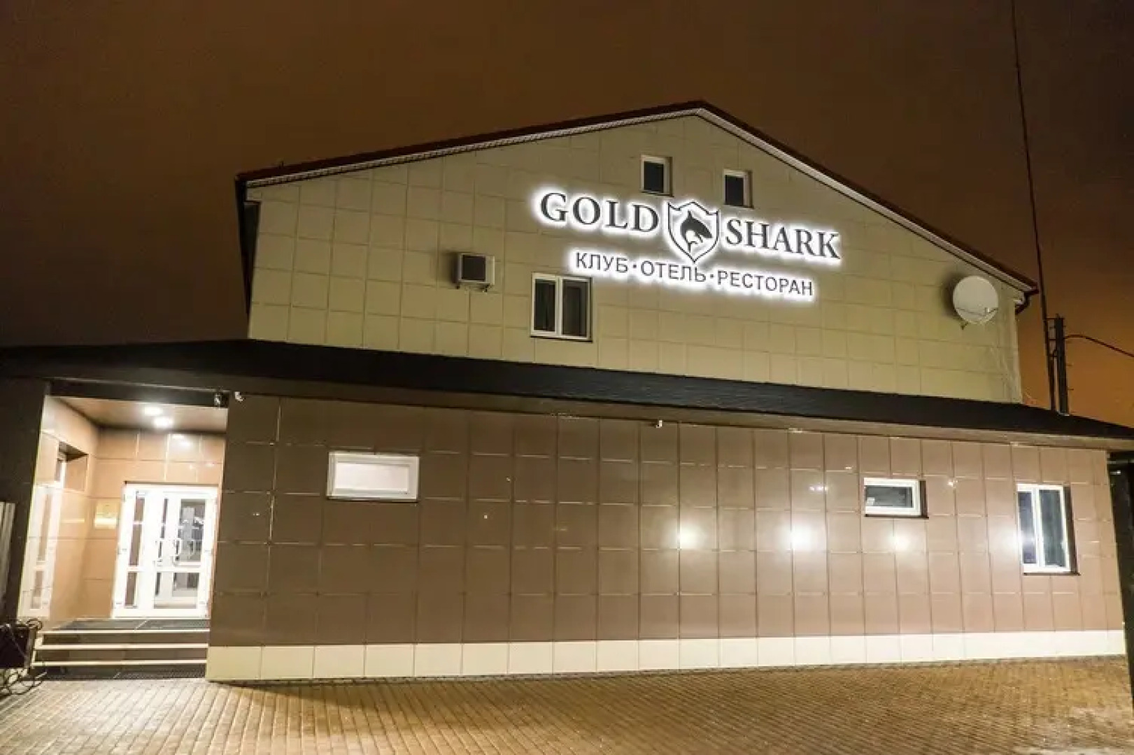 Отель Gold Shark