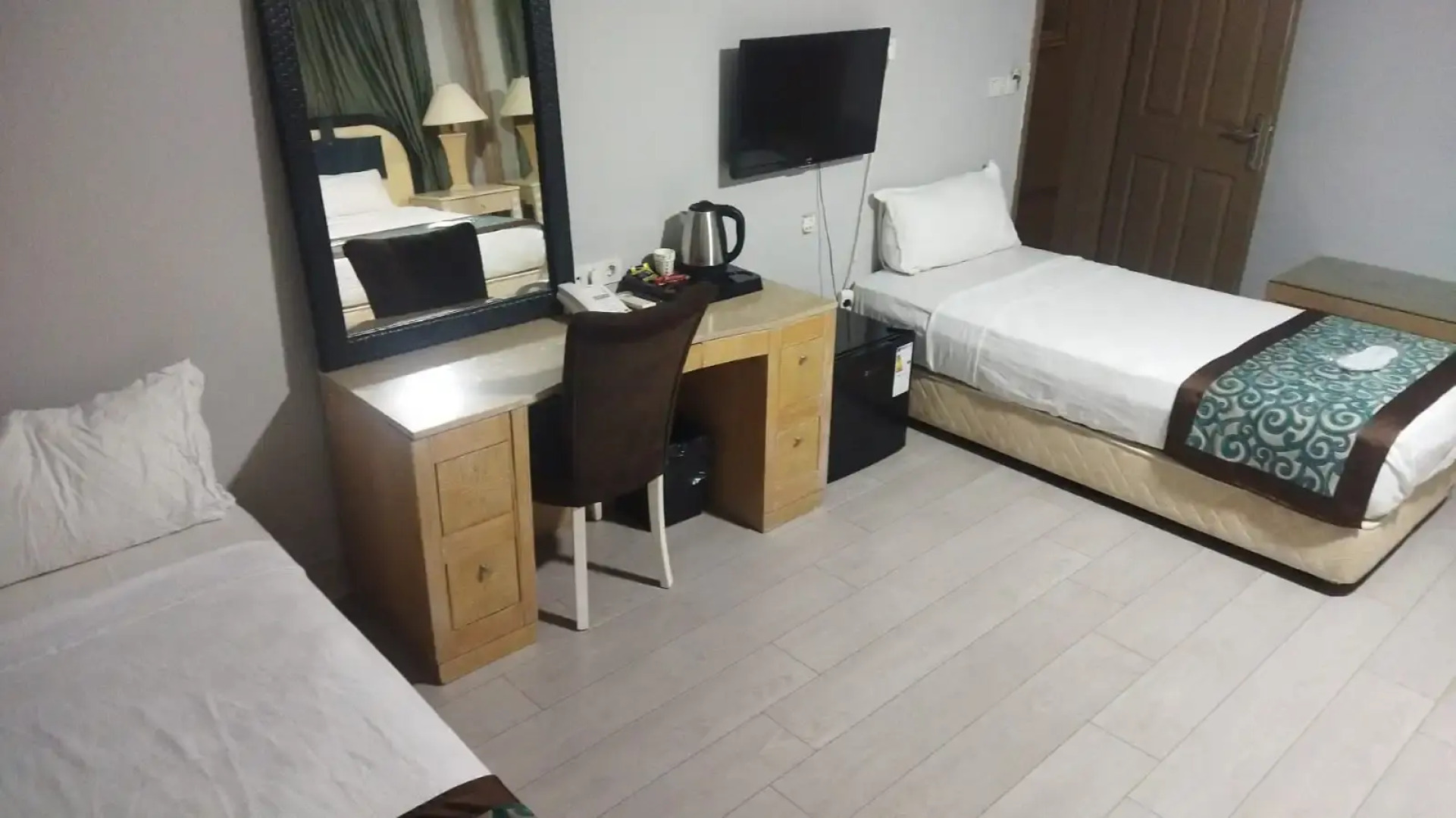 Отель Sever Suites