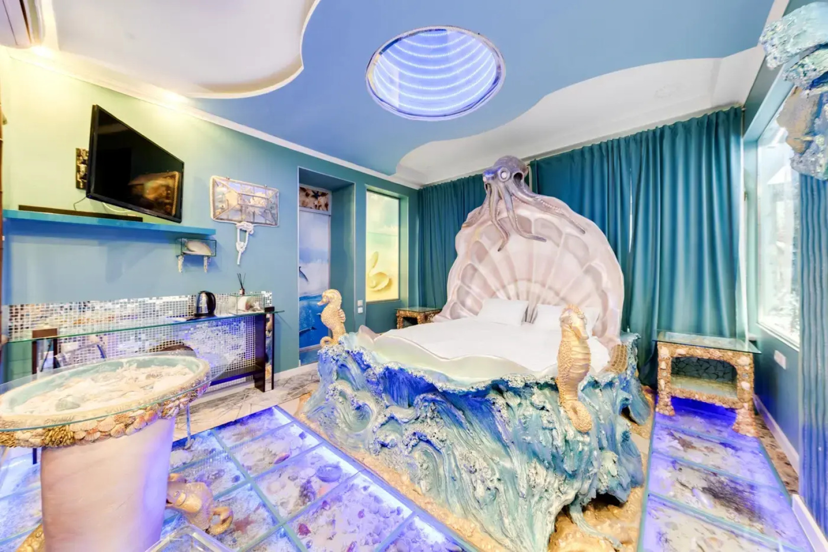 Отель Времена Года