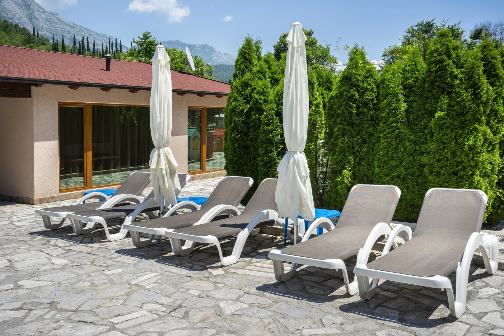 Yugoslavia Mini-Hotel