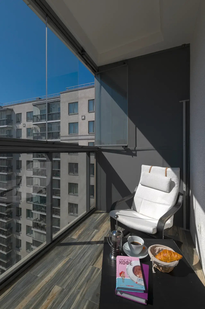 Квартира Лиловая студия на набережной Обводного канала