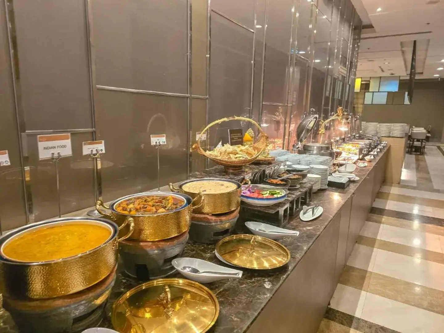 Отель The Berkeley Hotel Pratunam