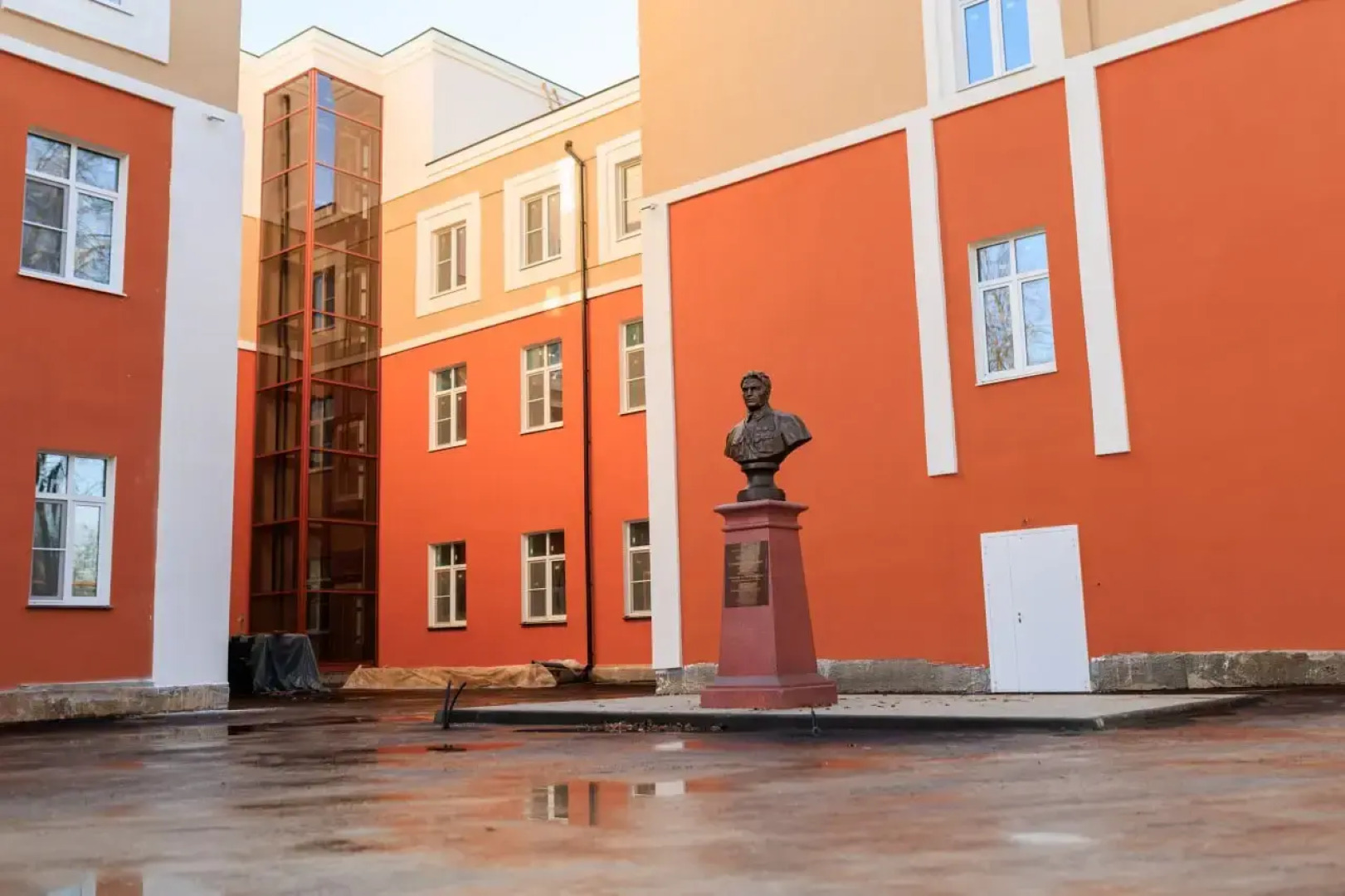 Отель Авиатор