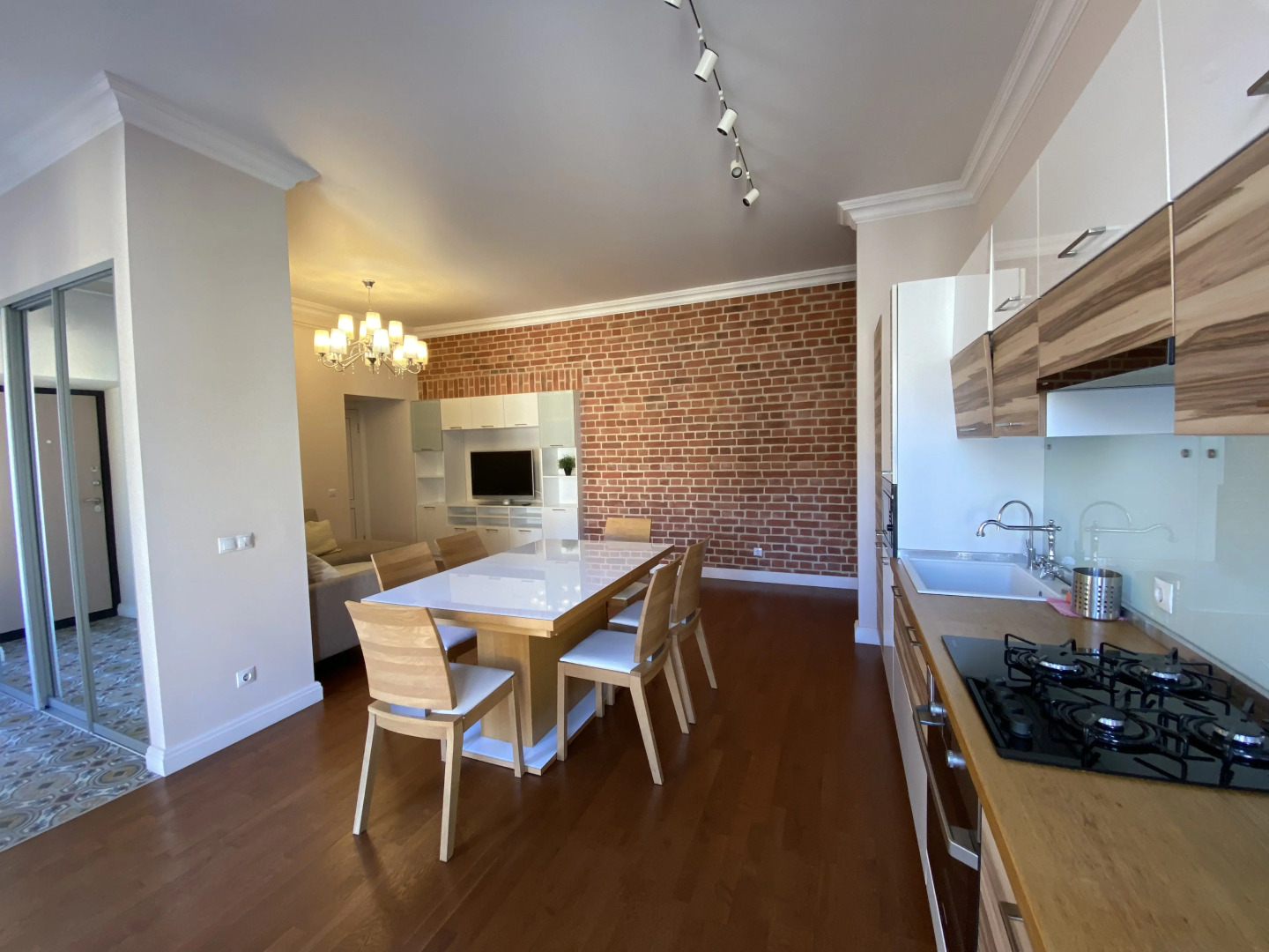 Апартаменты White House на Большой Морской Улице 11