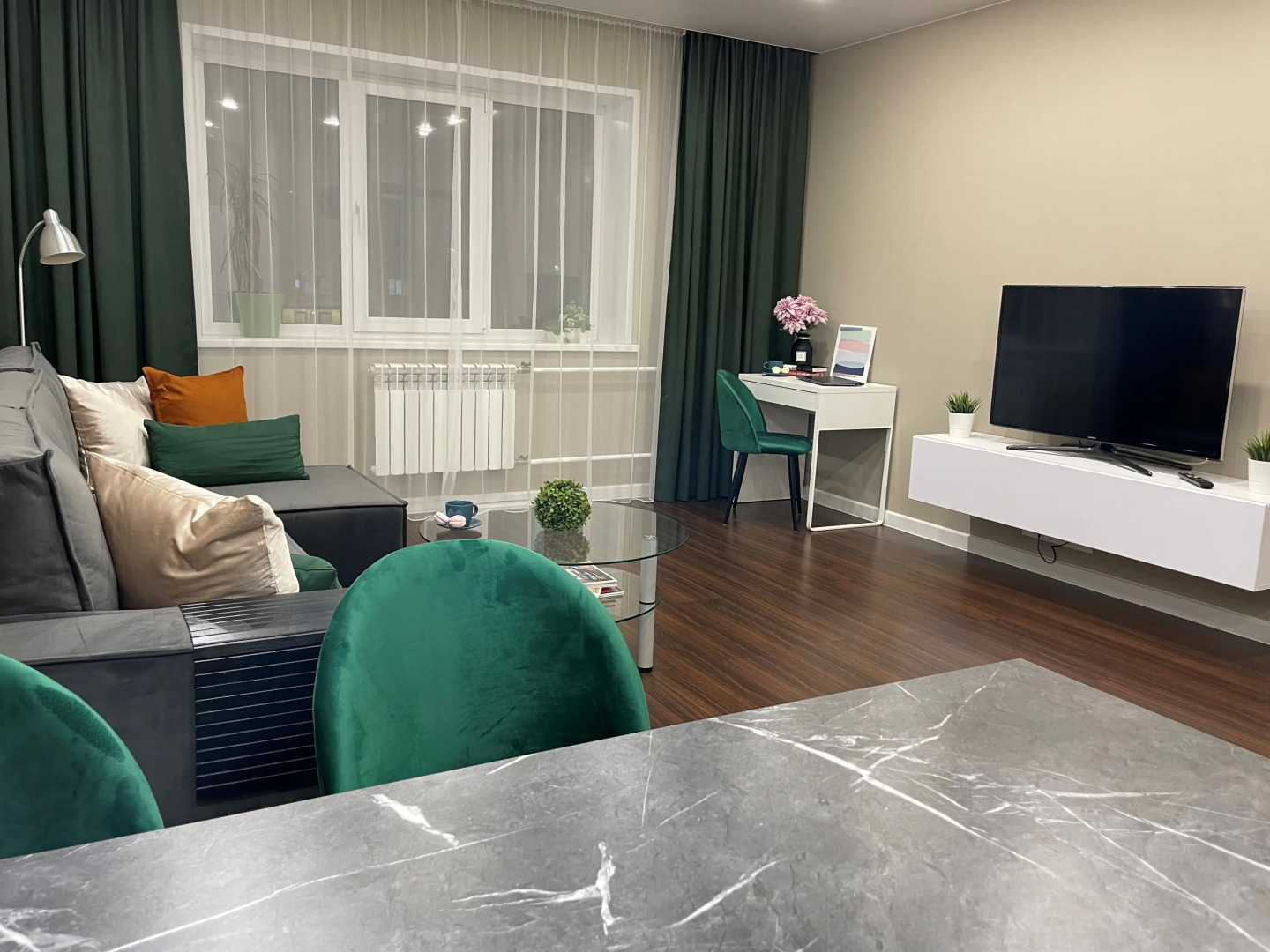 Апартаменты Argentum Home Авиаторов 64